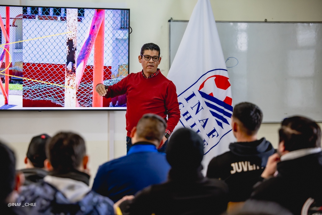 USACH e INAF abordaron la Seguridad en el Fútbol en charla conjunta