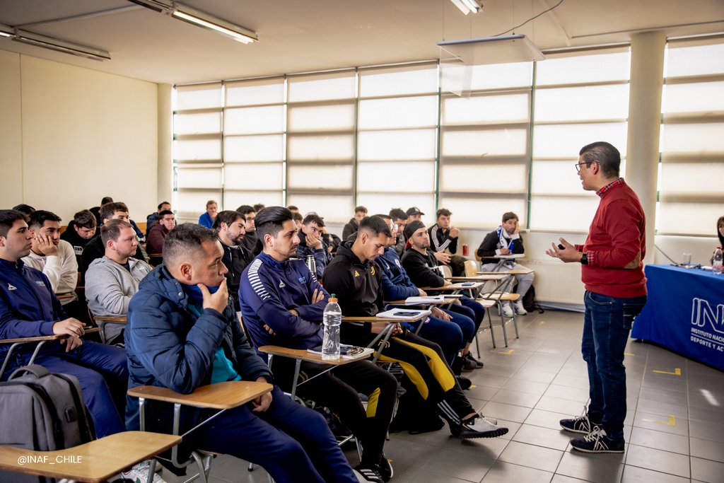 Académico de INAF, Felipe Castillo, destaca con ponencia en el Primer Congreso Interdisciplinar Autopoiesis y Cognición
