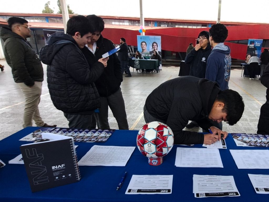 Académico de INAF, Felipe Castillo, destaca con ponencia en el Primer Congreso Interdisciplinar Autopoiesis y Cognición